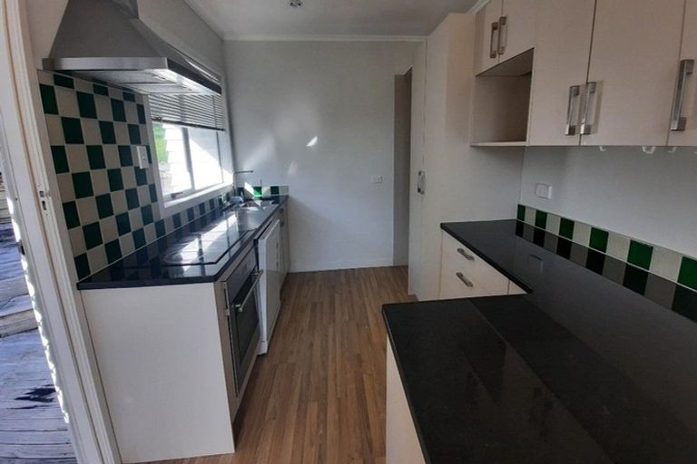 Photo of property in 9 Bryers Place, Bayview, Auckland, 0629