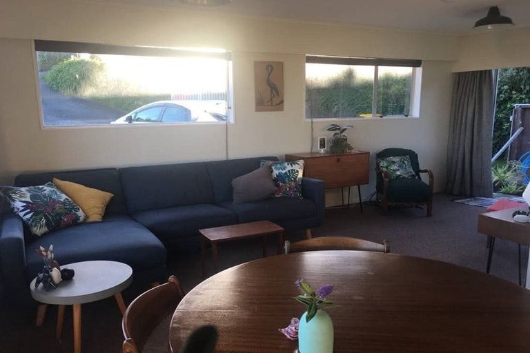 Photo of property in 4a The Track, Plimmerton, Porirua, 5026