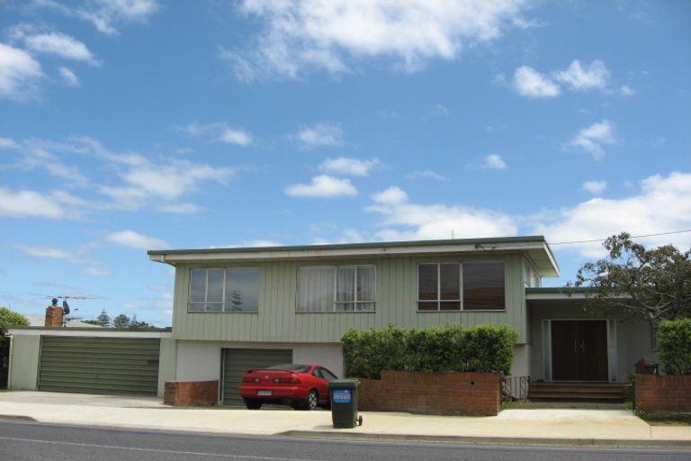 Photo of property in 2 Prospect Terrace, Pukekohe, 2120