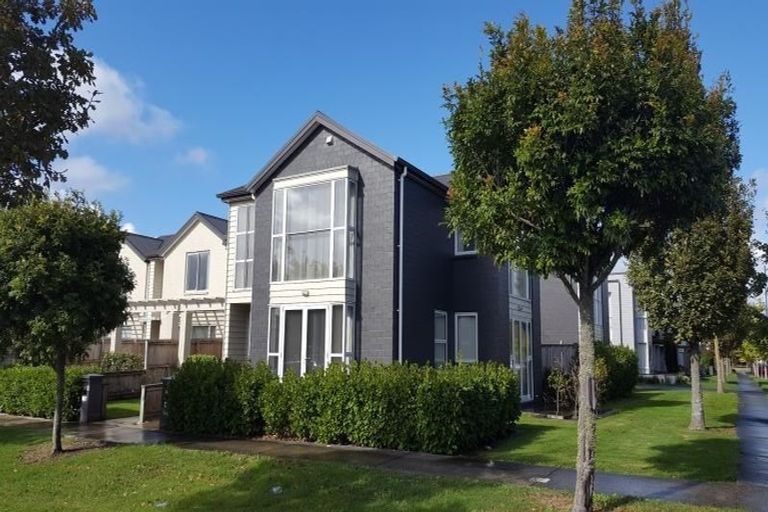 Photo of property in 39 Popokatea Drive, Takanini, 2112