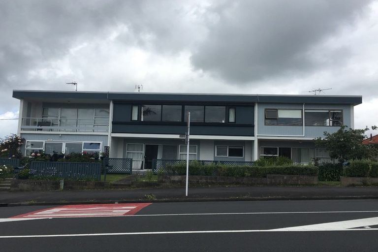 Photo of property in 2/103 Vauxhall Road, Narrow Neck, Auckland, 0624