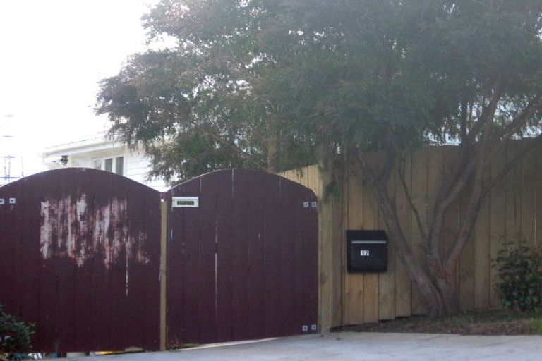 Photo of property in 17 Lilburn Crescent, Massey, Auckland, 0614