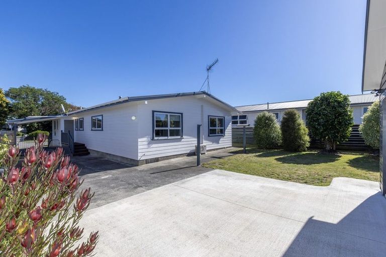 Photo of property in 71 Donovan Road, Paraparaumu Beach, Paraparaumu, 5032