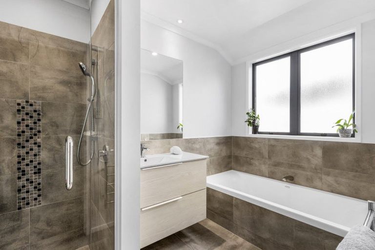 Photo of property in 1240b Louie Street, Parkvale, Hastings, 4122