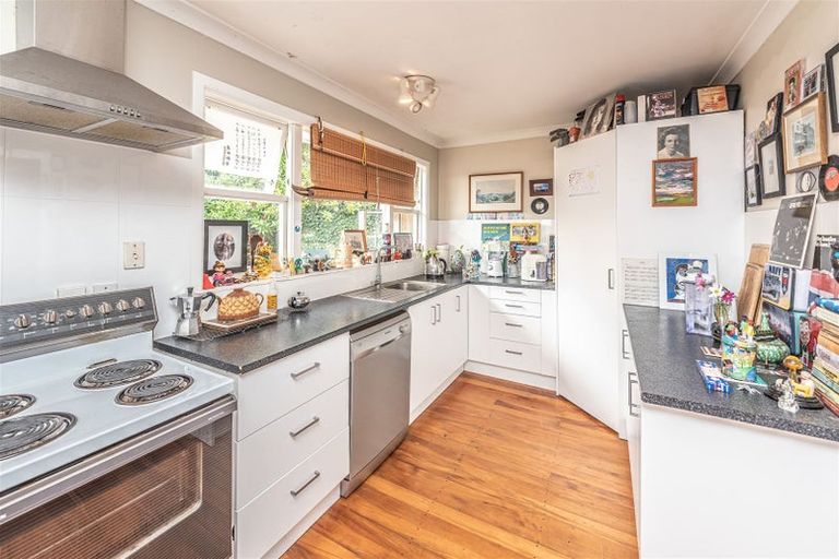 Photo of property in 23 Wairere Road, Bastia Hill, Whanganui, 4500