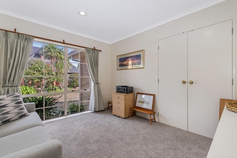 Photo of property in 54 Charles Prevost Drive, The Gardens, Auckland, 2105