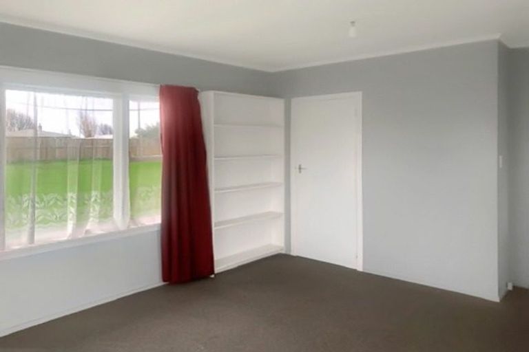 Photo of property in 65 Avenue Road, Foxton, 4814