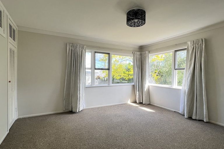 Photo of property in 14 Brian Avenue, Forrest Hill, Auckland, 0620