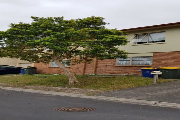 Photo of property in 3 Gina Avenue, Ranui, Auckland, 0612