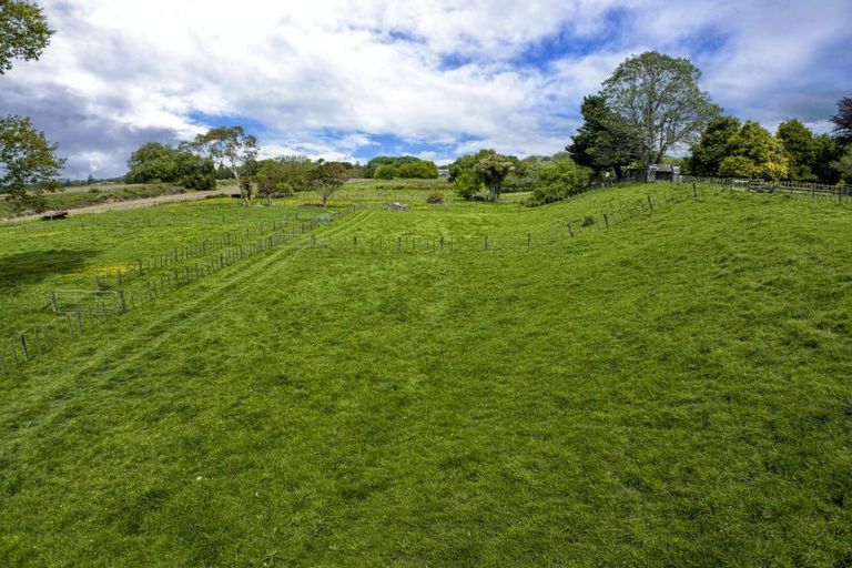 Photo of property in 13 Waingake Road, Manutuke, 4072