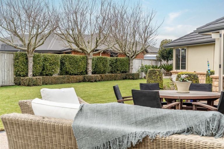 Photo of property in 14 The Peninsula, Huntington, Hamilton, 3210