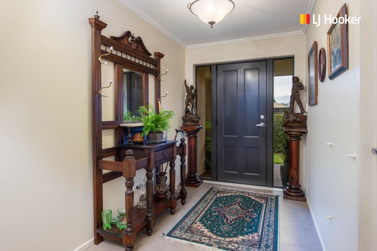 Photo of property in 11 Reid Avenue, Mosgiel, 9024