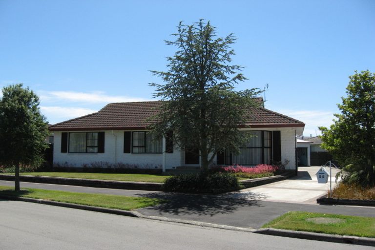 Photo of property in 51 Bellingham Place, Avonhead, Christchurch, 8042