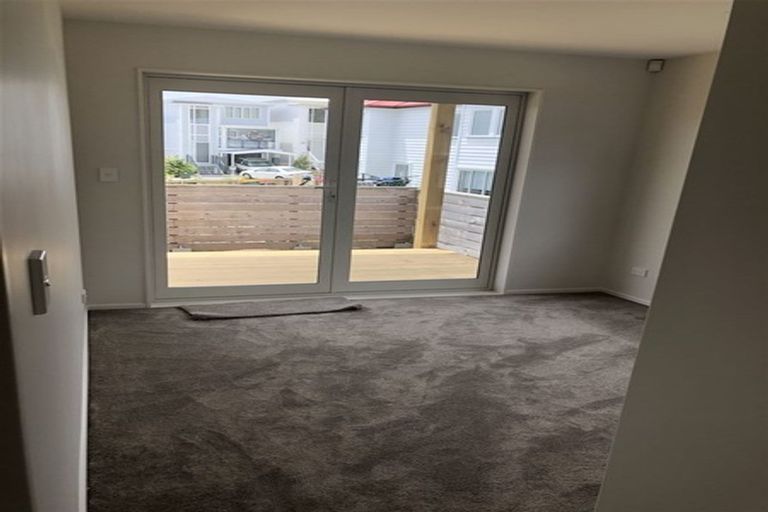 Photo of property in 8 Puhakehake Place, Flat Bush, Auckland, 2019