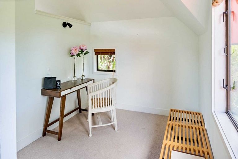 Photo of property in 23 Kotari Road, Days Bay, Lower Hutt, 5013