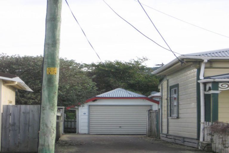 Photo of property in 17 Fitzherbert Street, Alicetown, Lower Hutt, 5010