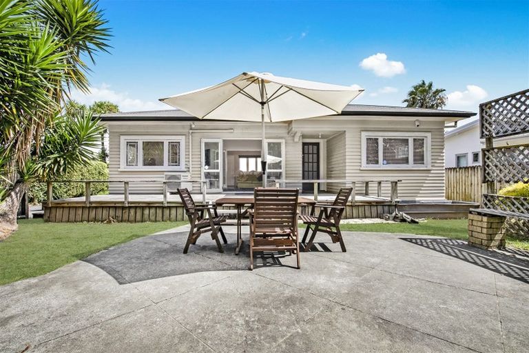 Photo of property in 51 Great South Road, Papakura, 2110
