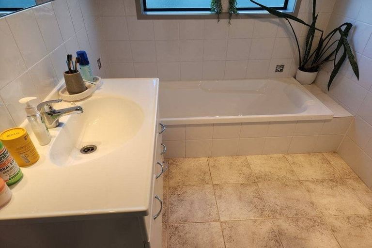 Photo of property in 4 Millie Court, Papamoa Beach, Papamoa, 3118