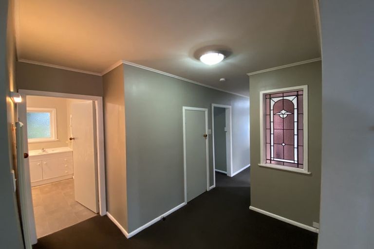 Photo of property in 14 Kingsway Crescent, Forest Lake, Hamilton, 3200