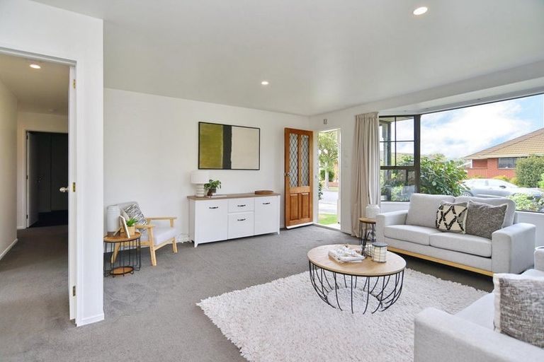 Photo of property in 1/20 Montclare Avenue, Ilam, Christchurch, 8041