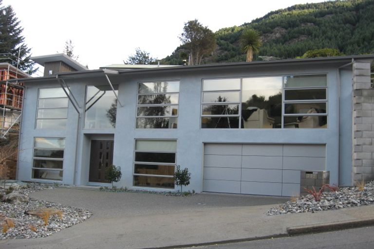 Photo of property in 230 Fernhill Road, Sunshine Bay, Queenstown, 9300