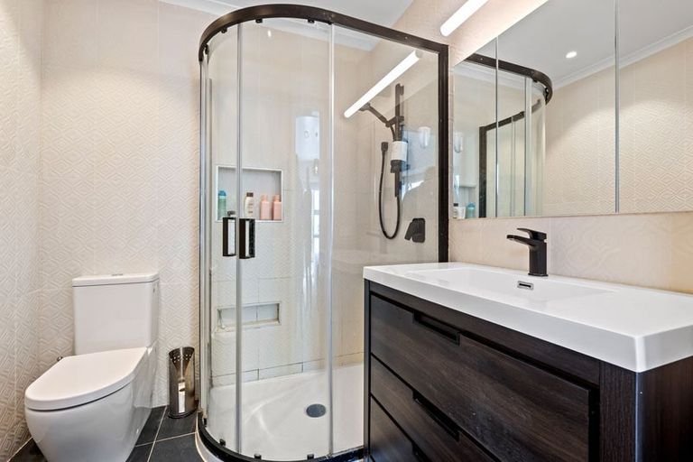 Photo of property in 23 Tokomaru Street, Welbourn, New Plymouth, 4312