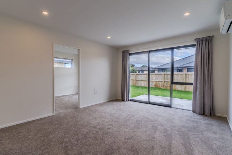 Photo of property in 100 Hagart-alexander Drive, Mosgiel, 9024