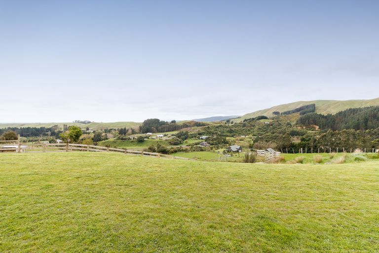 Photo of property in 62 Kereru Drive, Turitea, Palmerston North, 4472