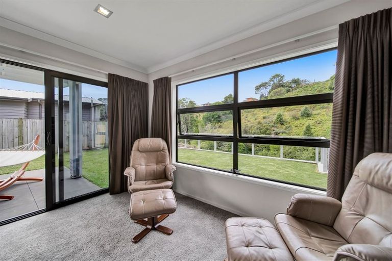 Photo of property in 13 Te Arakete Place, Hurworth, New Plymouth, 4310