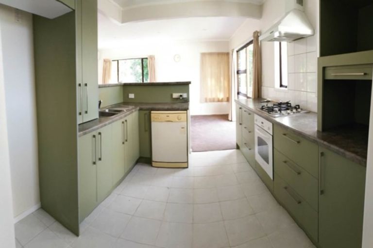 Photo of property in 15 Elizabeth Drive, West Harbour, Auckland, 0618