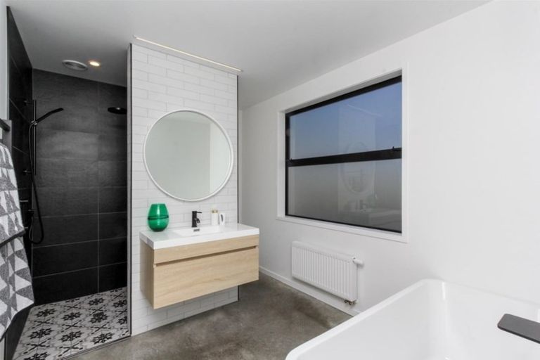 Photo of property in 41 Cyrus Street, Whalers Gate, New Plymouth, 4310