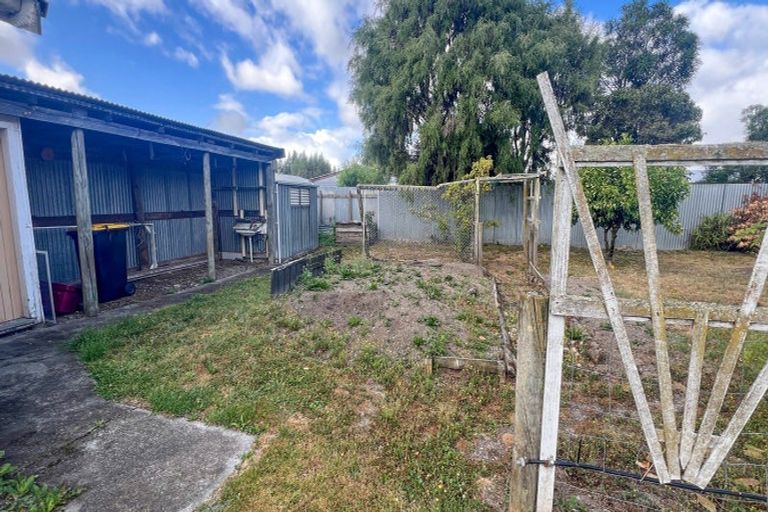 Photo of property in 24 Diamond Street, Carterton, 5713