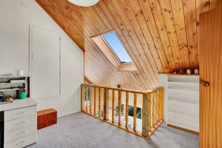 Photo of property in 28 Pararewa Drive, Whalers Gate, New Plymouth, 4310