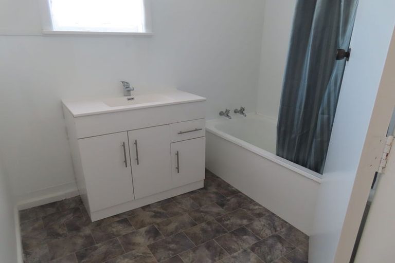 Photo of property in 211 Nikau Street, Saint Leonards, Hastings, 4120