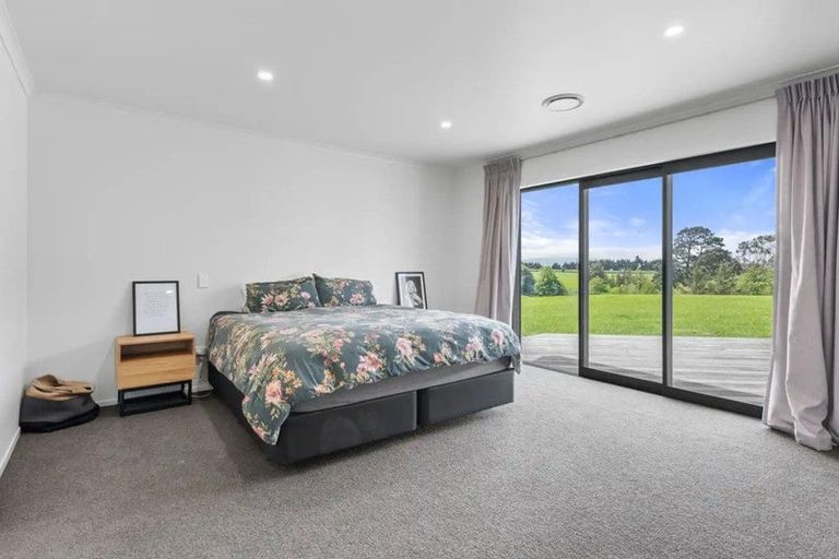 Photo of property in 117 Ruakokoputuna Road, Ruakokoputuna, Martinborough, 5781