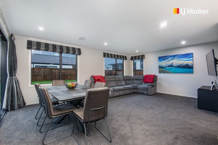 Photo of property in 17 Rodeo Place, Outram, 9019