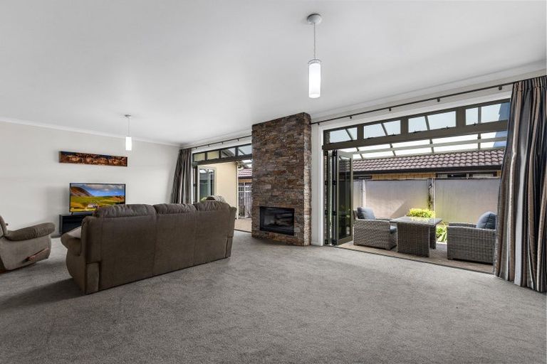 Photo of property in 1 Tarn Close, Pyes Pa, Tauranga, 3112