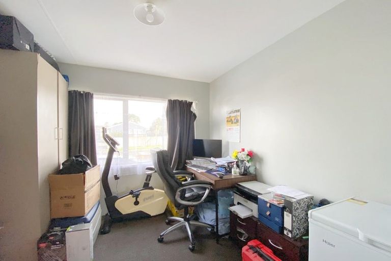 Photo of property in 3/11 Barneys Farm Road, Clendon Park, Auckland, 2103