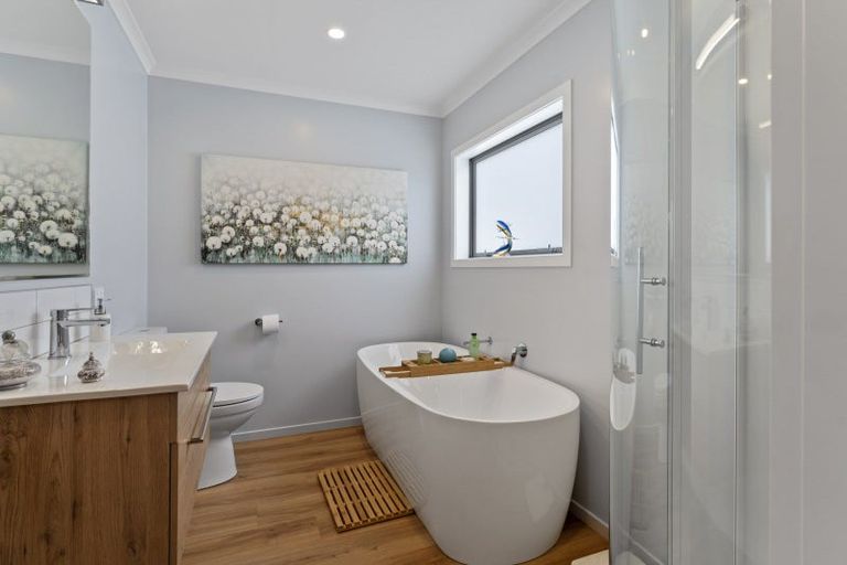 Photo of property in 3 Kingi Te Ahoaho Place, Otaki, 5512