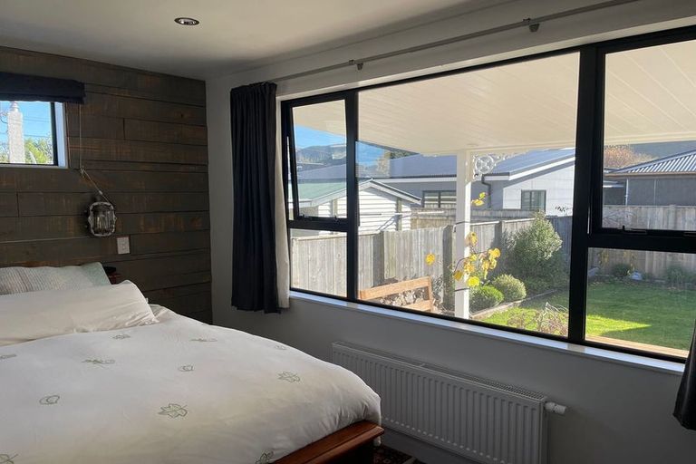 Photo of property in 4 Ruahine Street, Trentham, Upper Hutt, 5018