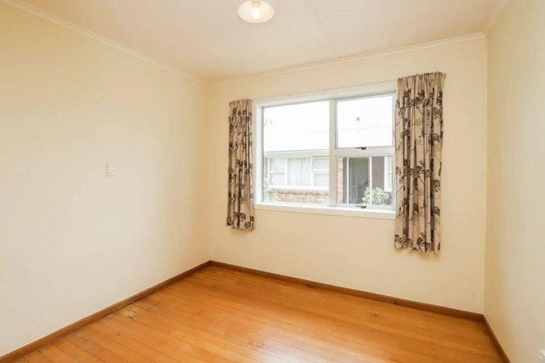 Photo of property in 11 Southsea Crescent, Silverdale, Hamilton, 3216