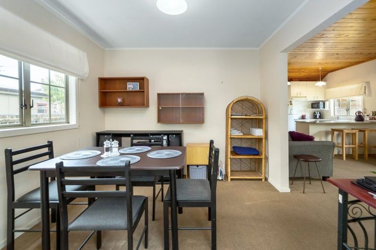 Photo of property in 68a Pembroke Street, Carterton, 5713