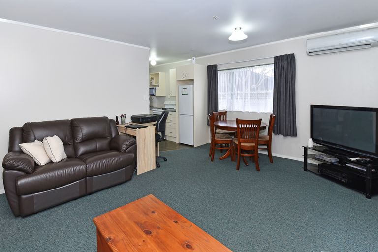 Photo of property in 10b Lane Road, Weymouth, Auckland, 2103