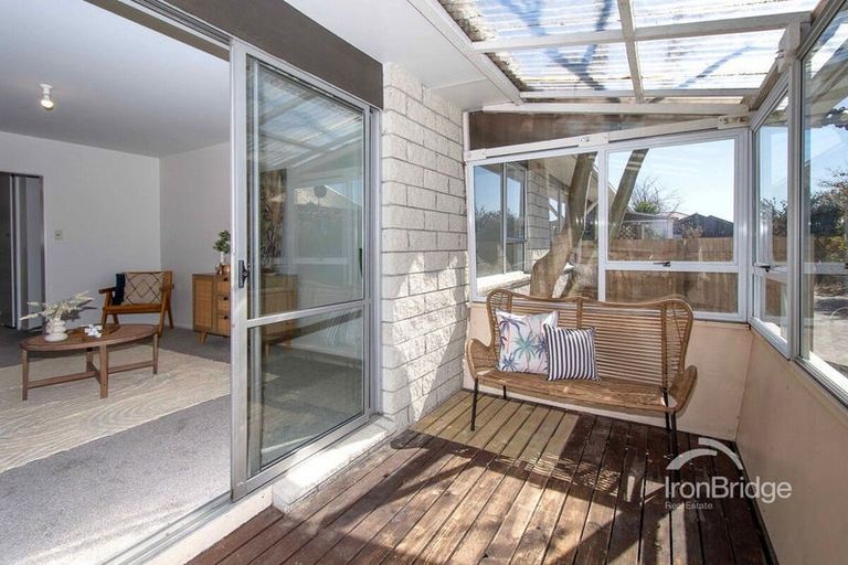 Photo of property in 2/72 Waratah Street, Avondale, Christchurch, 8061