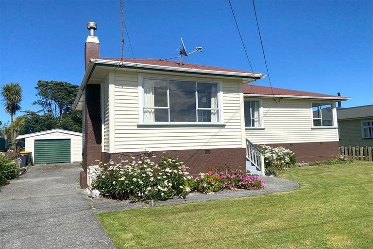 Photo of property in 14 Peel Street, Cobden, Greymouth, 7802