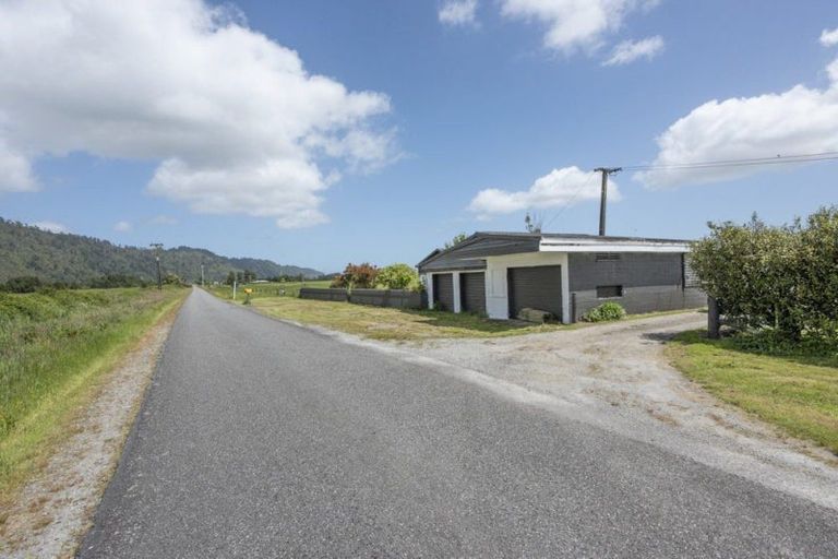 Photo of property in 8 La Fontaine Road, Harihari, 7884