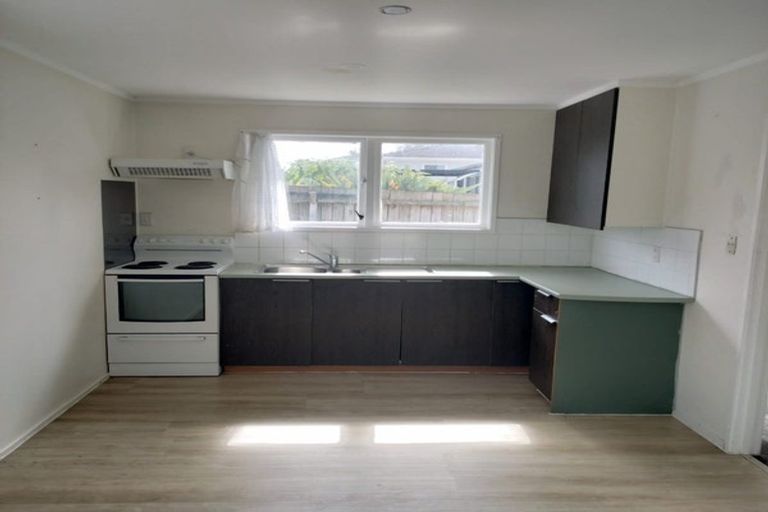 Photo of property in 20 Gambare Place, Wattle Downs, Auckland, 2103