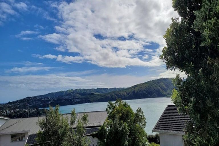 Photo of property in 10 Compass Way, Whitby, Porirua, 5024