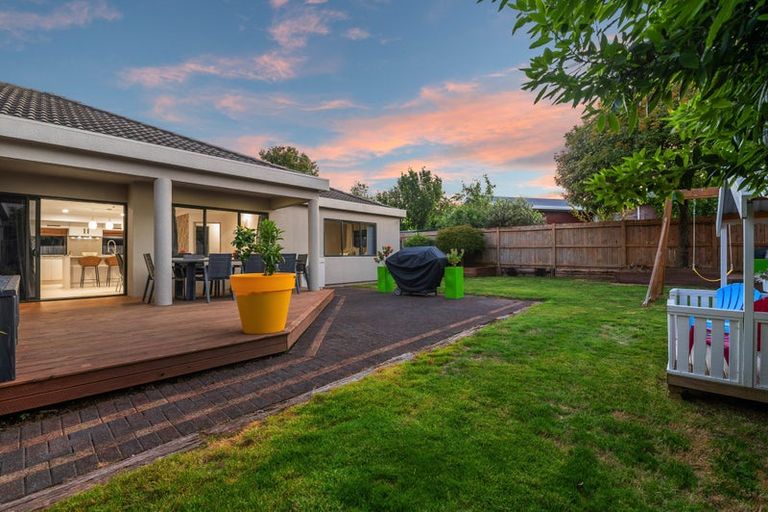 Photo of property in 22 Hoyte Place, Pukehangi, Rotorua, 3015