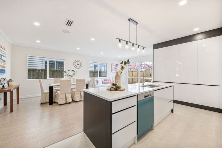 Photo of property in 47 Ksenia Drive, Flat Bush, Auckland, 2019